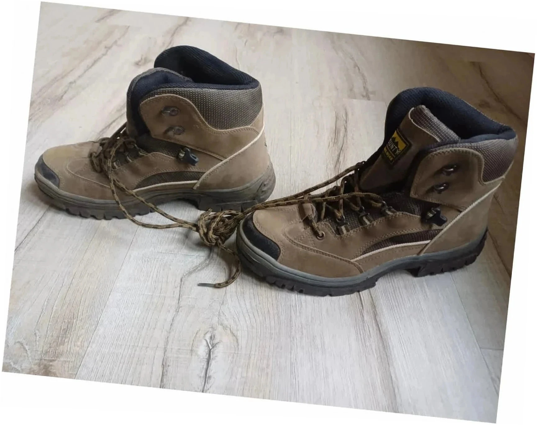 Botas de Montaña Mounty - T44 - Nuevas con etiqueta – photo 7